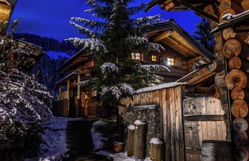 Maria Alm am Steinernen Meer Ski Chalet | Exclusive chalets with sauna, whirlpool & fireplace - pets welcome