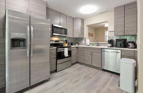Buford Highway Apartment | Exclusive comfy 2 bed 2 bath apartment in Atlanta