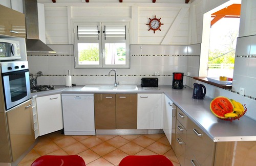 Le Diamant Villa | Exclusive Creole villa with private pool and Jacuzzi. Close to beach.