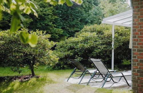 Neufeld House | Exclusive large vacation home 300m to the North Sea - perfect for families & relaxation