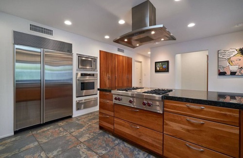 Palm Springs House | Exclusive Deepwell Neighborhood