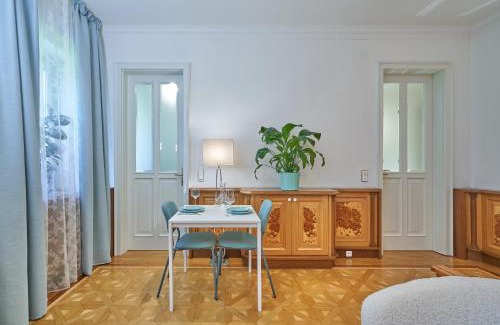 Baden Apartment | Exclusive Entry: Cozy Guestroom