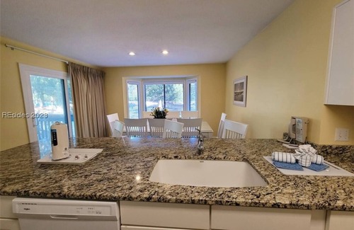 Hilton Head Island Cottage | Exclusive Escape: Spacious Home in Gated Shipyard Community, with bikes to ride