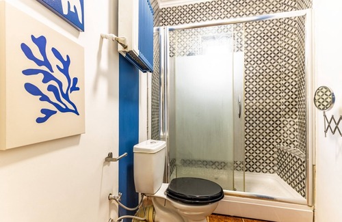 Tophane Apartment | Exclusive Flat with Balcony, 5 minutes to İstanbul