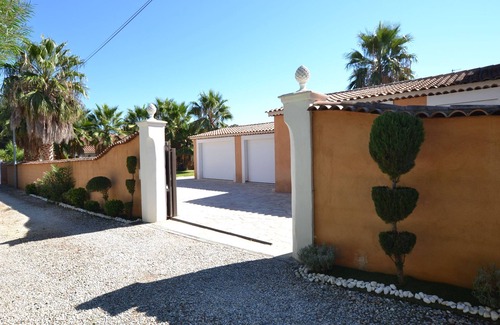Six-Fours-les-Plages Villa | EXCLUSIVE VILLA WITH HEATED POOL
