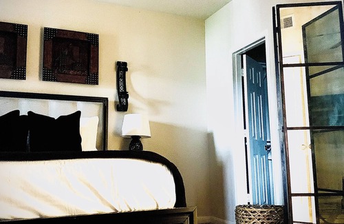 Central Oklahoma City Apartment | Exclusive fully furnished, 24 hours security access & complimentary snack/drinks