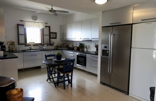 Paros House | Exclusive independent villa with pool by the seaside, Wi-Fi