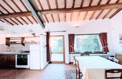 Spoleto Villa | Exclusive Spoleto Country Park Pool Park Activities Mountain View Sleeps 28