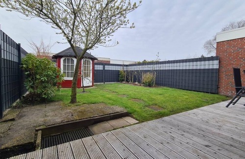 Norddeich House | Exclusive, modern non-smoking vacation home not far from the beach in Norddeich