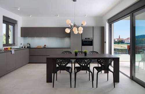 Fazana Apartment | Exclusive penthouse with jacuzzi, sea view