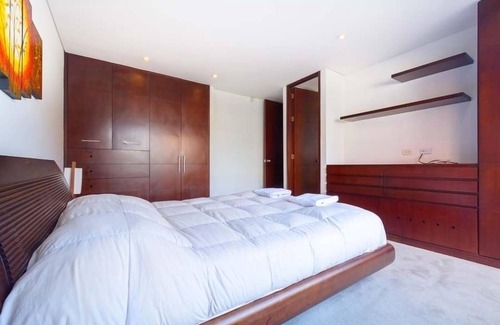 Antiguo Country Apartment | Exclusive -Perfect for executives/families TRENDY & SAFE AREA