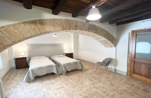 Poreta Other | EXCLUSIVE POOL-OPEN ALL YEAR/SPOLETO BIOFARM-SLEEPS 8/WALK TO SHOPS, BAR ETC ETC