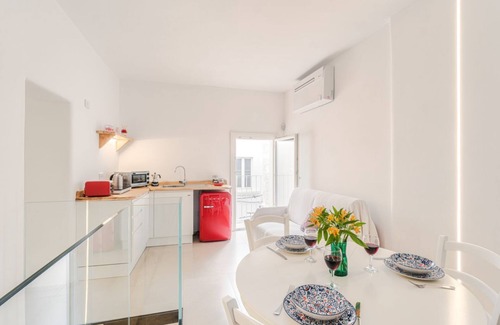 Centro Storico Apartment | Exclusive Residence with Terrace Overlooking the Sea in the Heart of Monopoli