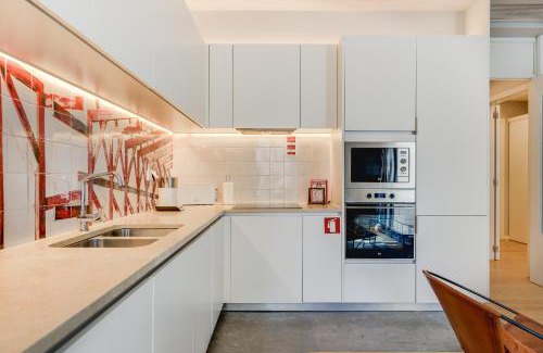 Sao Paulo Apartment | ' Exclusive Riverside Haven in Lisbon Top-Location '