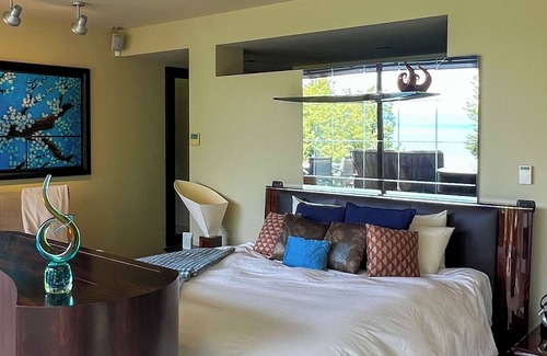 Ngaio Bay Cabin | Exclusive Suite - Exclusive Stay, No Other Guests