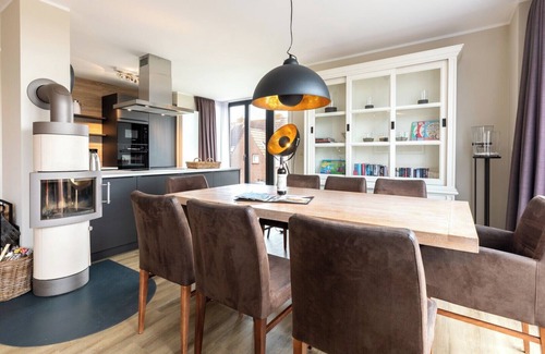 Juist House | Exclusive thatched house on the beach access - luxury & comfort for up to 8 people