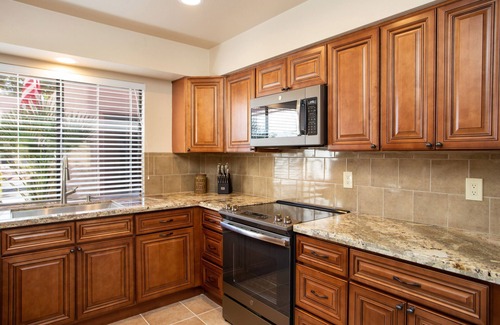 Casas Adobes House | Exclusive Tucson Omni