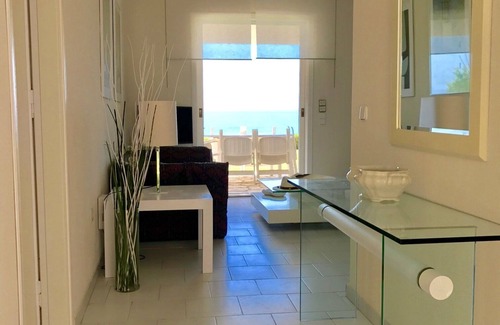 Parelia House | Exclusive villa by the sea