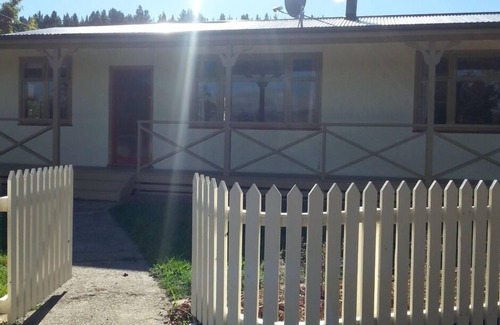 Alexandra Cottage | Exclusive Vineyard Cottage Escape