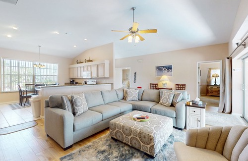 Biggar Villa | Exclusive Wellington Lakes Waterfront Home with Private Pool, Lake Views, & WiFi