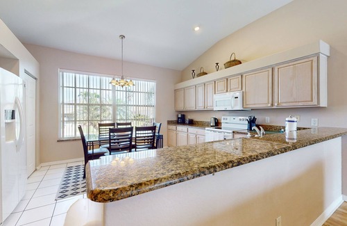 Biggar Villa | Exclusive Wellington Lakes Waterfront Home with Private Pool, Lake Views, & WiFi