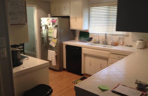 Modesto House | Executive 3/2 Quiet neighboorhood. Fully furnished 2 car garage.