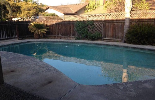 Modesto House | Executive 3/2 Quiet neighboorhood. Fully furnished 2 car garage.