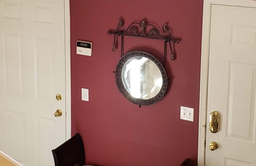 Spruce Grove House | Executive Comfort with Hot Tub. 13 minutes from WEM