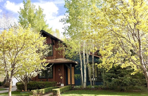 Basalt House | Executive four bedroom Home in charming Basalt neighborhood, minutes from Aspen
