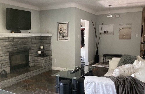 Hull House | Executive House