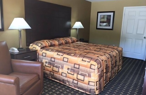 Longview Hotel | Executive Inn & Suites