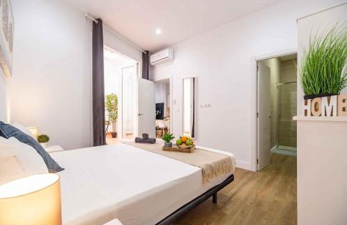La Trinidad Apartment | Executive Premium Studio with Terrace - Malaga Center