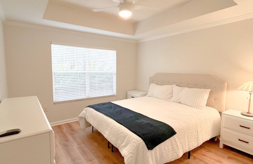 Hyde Park Condo | Executive Rental in the Heart of Hyde Park Village