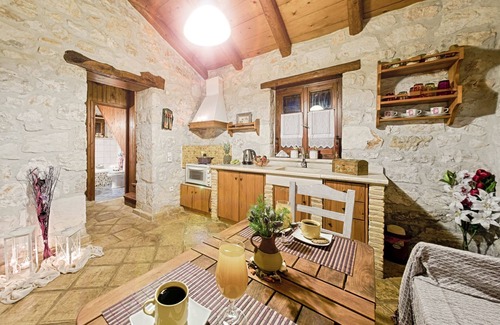 Skinaria House | Executive Suite - 2 Bedroom Maisonette - Sea View