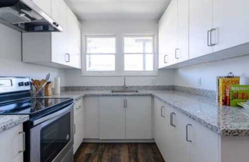 East Richmond Apartment | Executive suite central location PET FRIENDLY