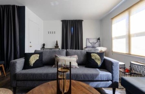 East Richmond Apartment | Executive suite central location PET FRIENDLY