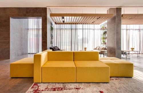 Jumeira 3 Apartment | Executive Suite Near Nostalgia Cafe By Luxury Bookings
