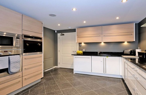 Central Aberdeen Apartment | Executive three bedroom apartment in Aberdeen’s West End