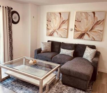 Fairbanks Apartment | Executive upper floor apartment 10