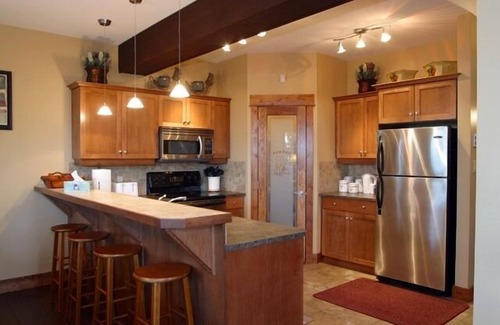 Silver Star Mountain House | Executive Vacation Home at Silver Star Mountain - Sleeps 8-10