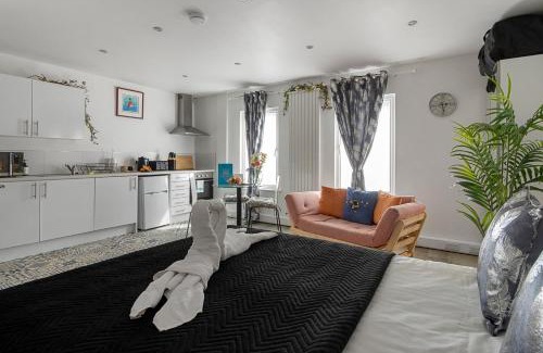 Exeter Apartment | Exeter City Centre Apartments Stoop Apartment