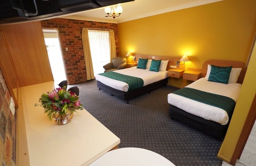 Griffith Hotel | Exies Bagtown