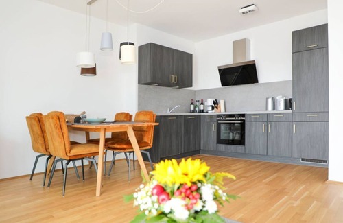 Innenhafen Apartment | Exklusive 2-zimmer-fewo am Südstrand mit Meerblick und Blick zum Banter See