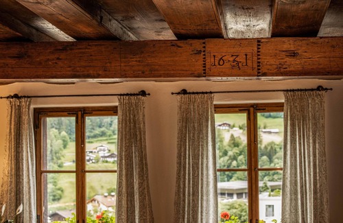 Berchtesgaden Apartment | Exklusive Ferienwohnung im Historischen Hofmusikerhaus Über den Dächern Berchtes