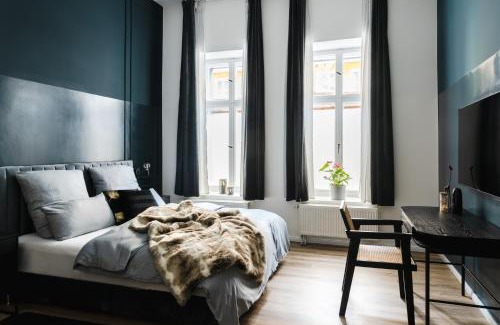 Mitte Apartment | Exklusive Luxus-Unterkunft in Berlin Mitte: 2 Apartments, 130m², Designer-Möbel, Co2 neutrale Reinigung
