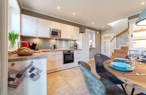 Greetsiel House | Exklusives Friesenhaus "hus in Lee" mit Sauna und Eingezäuntem Gartenbereich