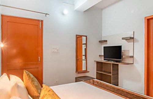 Dharampur Apartment | Exotic Stays I The Pine Trails I Serviced Apartments I Toy Train View I Best Seller I Guaranteed Best Price I Kasauli
