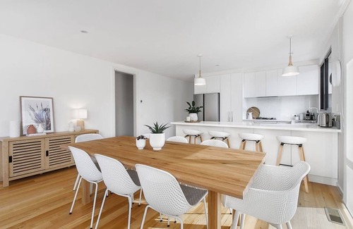 Blairgowrie Villa | Expansive Beachside Luxury at Roman On Reeves