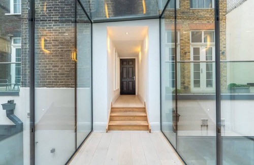Holborn Apartment | Expansive & Contemporary Lincoln's Inn Apartment