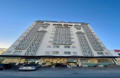 Al Maabilah House | Expansive King Escape | Serenity & Space in Muscat
